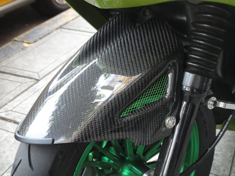 YAMAHA シグナスX 1-3型 カーボンフロントフェンダー(Bタイプ) - MOS