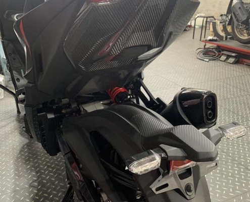 MOS_KRVmoto版_碳纖維尾燈下蓋