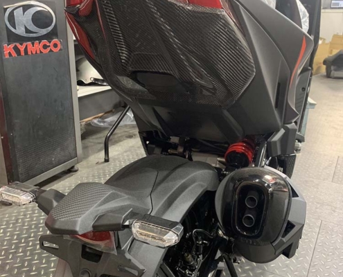 MOS_KRVmoto版_碳纖維尾燈下蓋