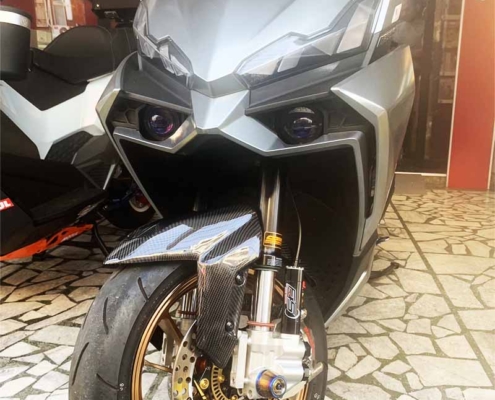SYM_DRGBT2.0_碳纖維前土除_實車照