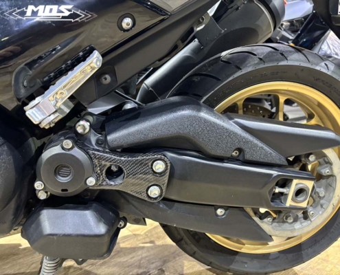 MOS YAMAHA_T-MAX560_2022_碳纖維固定座飾蓋_實車照