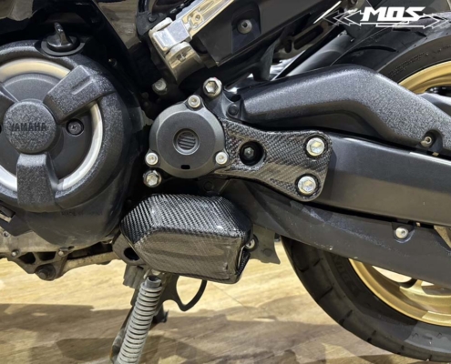 MOS YAMAHA_T-MAX560_2022_碳纖維固定座飾蓋_實車照