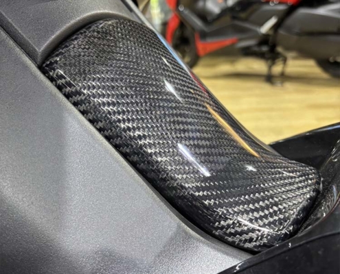 MOS_YAMAHA_XMAX2023_碳纖維油箱蓋_實車照